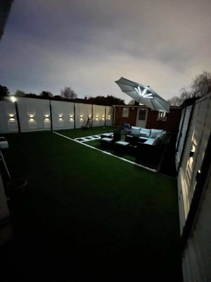 North Avenue Guest House Ltd, Heathrow Airport-Free Parking Hayes  Exterior photo