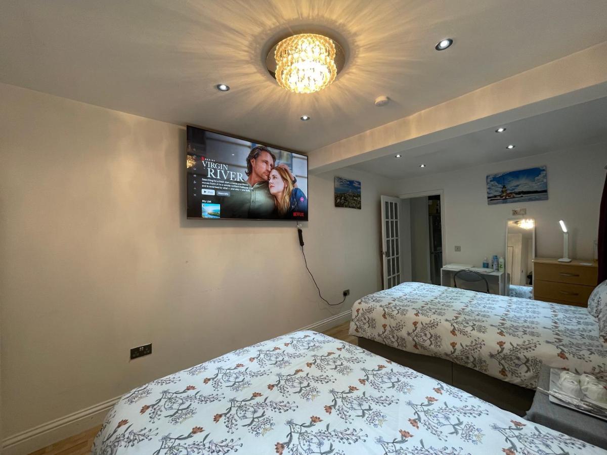 North Avenue Guest House Ltd, Heathrow Airport-Free Parking Hayes  Exterior photo