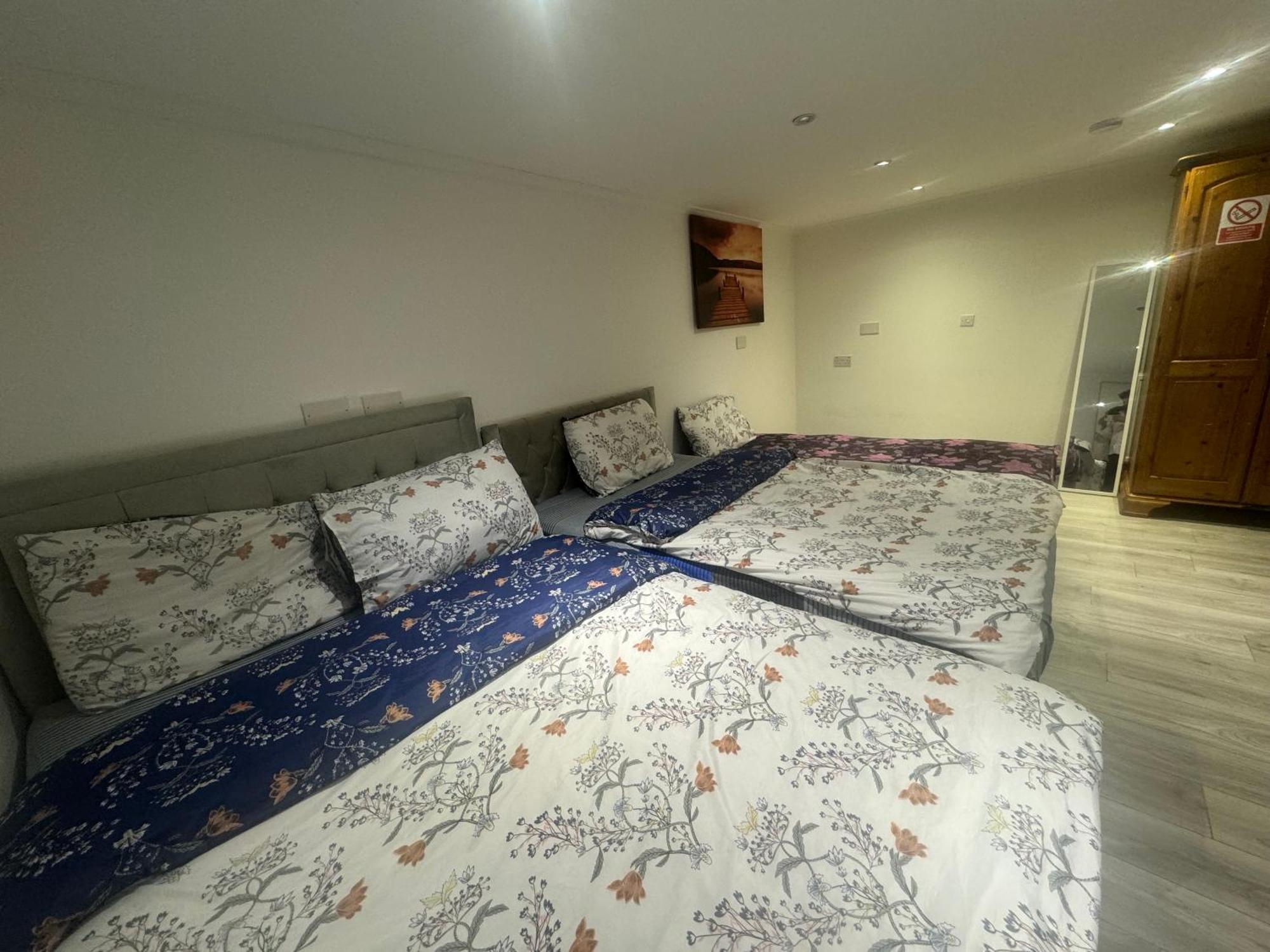 North Avenue Guest House Ltd, Heathrow Airport-Free Parking Hayes  Exterior photo